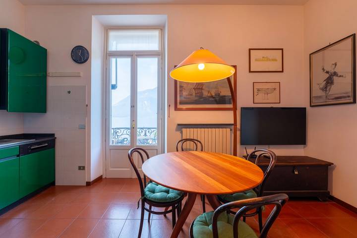 Gîte pour 4 personnes, avec vue sur le lac et balcon dans Varenna - 2