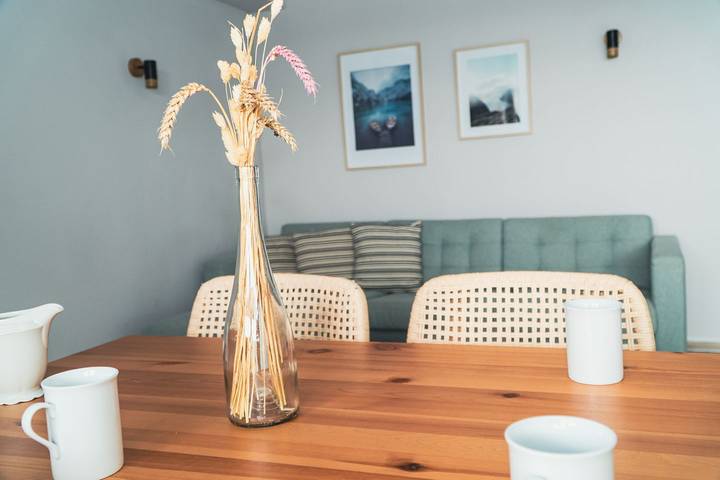 Ferienwohnung für 4 Personen, mit Sauna und Seeblick sowie Ausblick und Garten, mit Haustier in Rettin