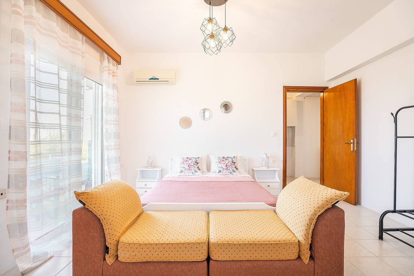 Vakantiehuis "La Christine" met zeezicht, 2 balkons & Wi-Fi, foto 13