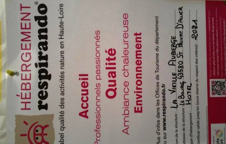 Hôtel pour 2 personnes, avec terrasse, animaux acceptés à Saint-Privat-d'Allier - 4