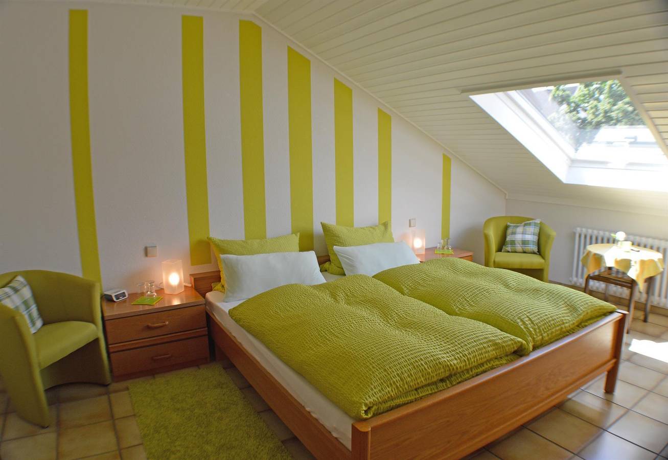Weingut-Gästehaus Konrad Kirsten - Casa la vino in Trittenheim, Moseleifel
