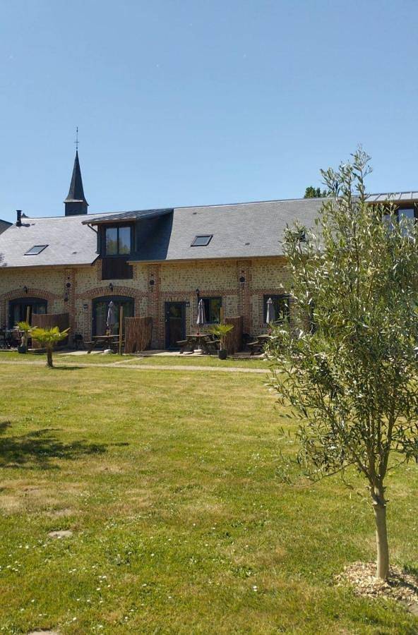 Gîte pour 4 personnes, avec jardin et terrasse à Berville-sur-Mer