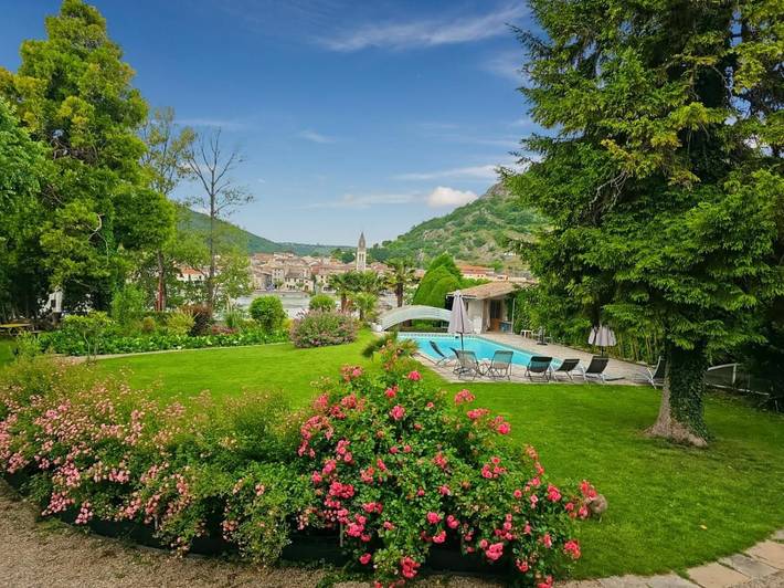 Chambre d’hôte pour 2 personnes, avec Terrasse et Jardin ainsi que Piscine et Sauna à Andancette