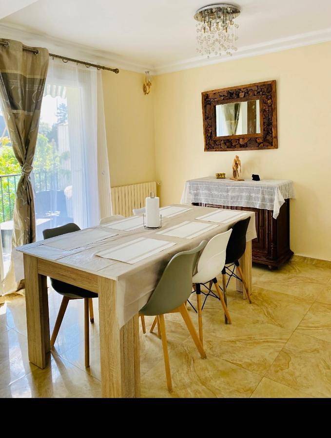 Location de vacances pour 8 personnes, avec jardin à Montmorency - 4