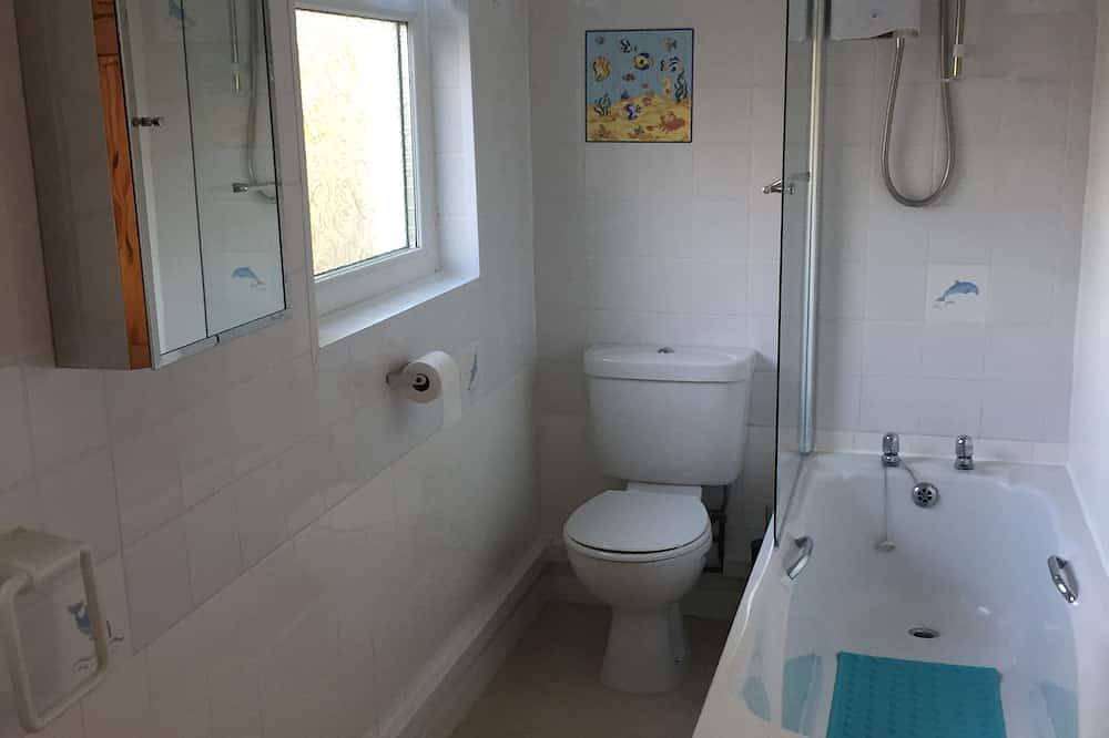 2 camas, mascotas, bañera de hidromasaje, jardín seguro con aparcamiento en Padstow, Cornualles in Padstow, Cornualles