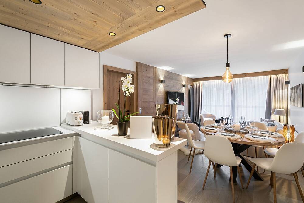 Entire apartment, Beautiful 76m² apartment in Courchevel, near slopes, 3 bedrooms, parking in Saint-Bon-Tarentaise, Massif de la Vanoise