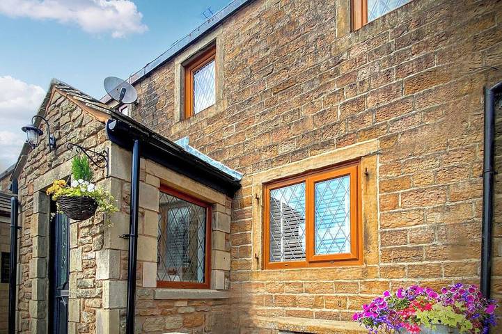 Glamping for 4 people, with garden in Forest of Bowland