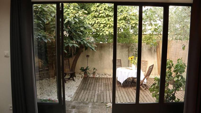 Maison d’hôte pour 3 personnes, avec Terrasse ainsi que Jardin et Vue à Arles - 2