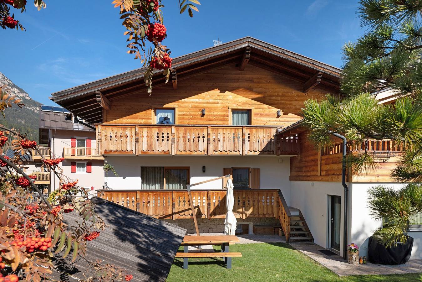 Ganze Wohnung, Apartment 'Ciasa Giorgina' mit Bergblick, privater Terrasse und Wlan in Pozza di Fassa, San Giovanni di Fassa