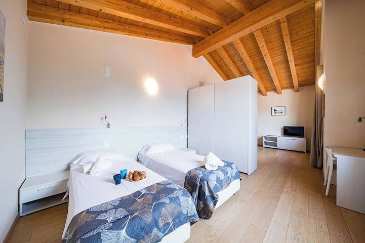 Villa for 16 personer med have in Ossuccio, Kommune Tremezzina