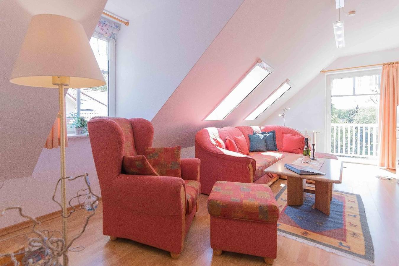 Ganze Wohnung, Dachgeschoss-Wohnung 3.4 im Haus zum Strand im Ostseebad Wustrow in Wustrow, Fischland