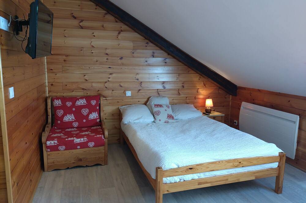 Gites de l'Aigle in the heart of the Montclar resort between lake and mountains! in Montclar, Alpes-de-Haute-Provence