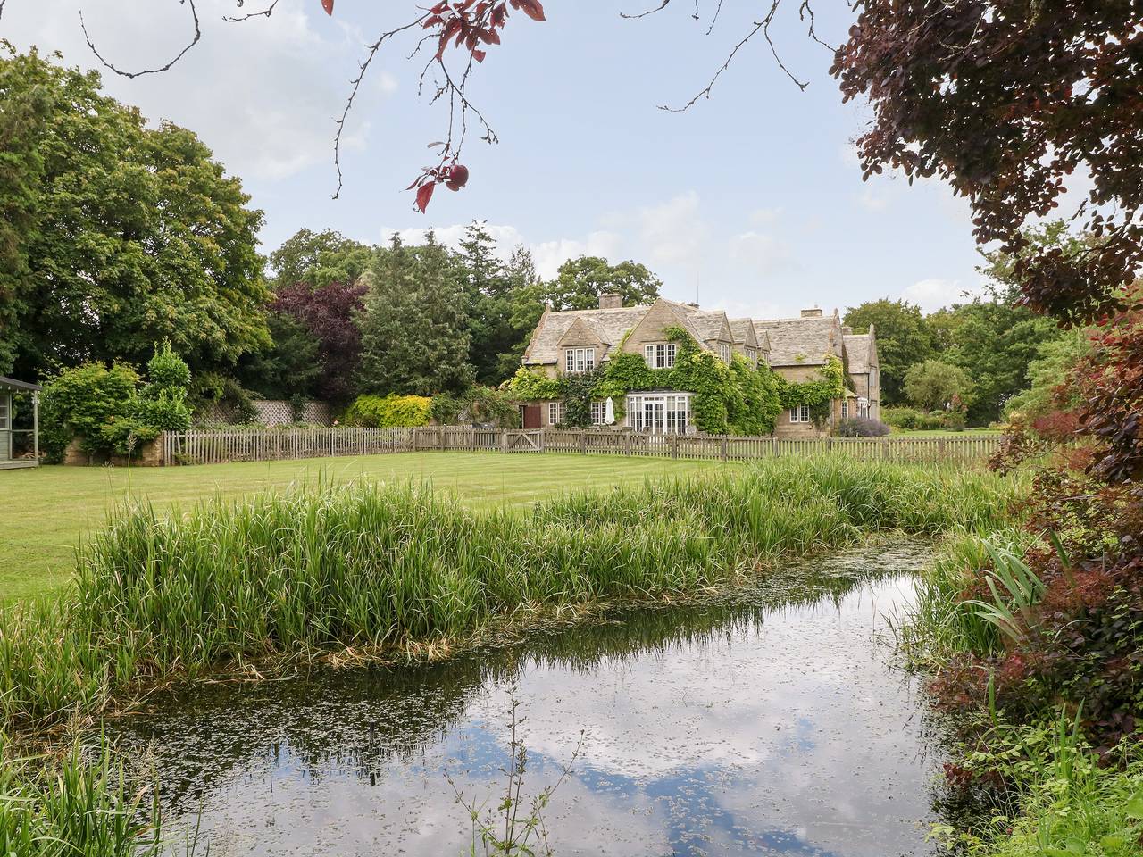 Home Farm (16) in Oxfordshire