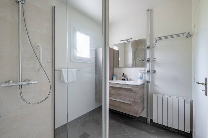 Apartamento entero, Apartamento de vacaciones para 4 personas con balcón in Arradon, Côte des Mégalithes