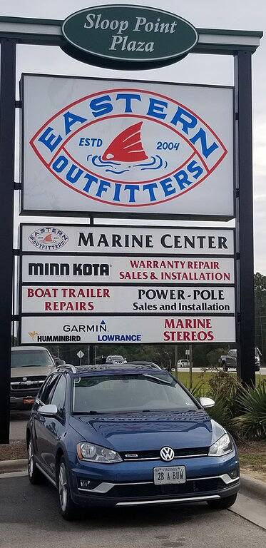 Charming 3-Br cottage with open floor plan, near Surf City Beaches & Marina. in Pender County