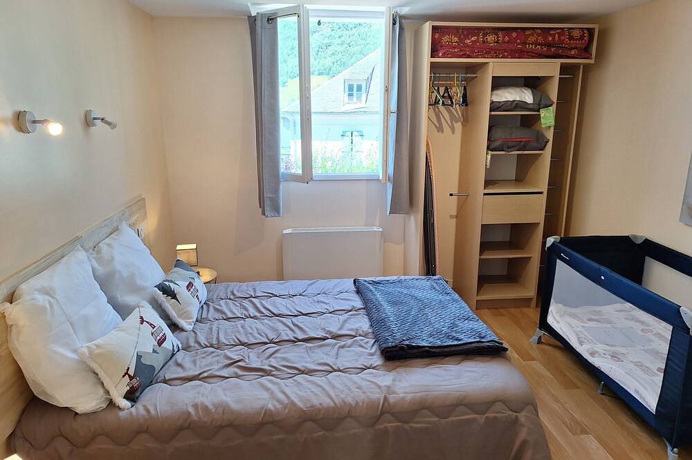 Entire apartment, Babylone apartment in a detached house in Luz-Saint-Sauveur, Pyrenees National Park