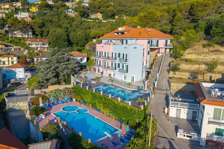 Vakantieappartement voor 2 personen, met uitzicht op zee en zwembad, kindvriendelijk - 1