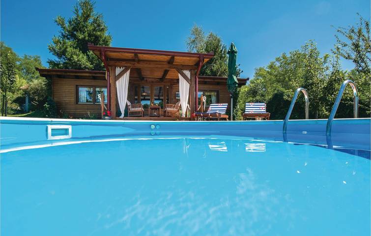 Chalet für 4 Personen, mit Terrasse und Sauna in Kroatien - 2