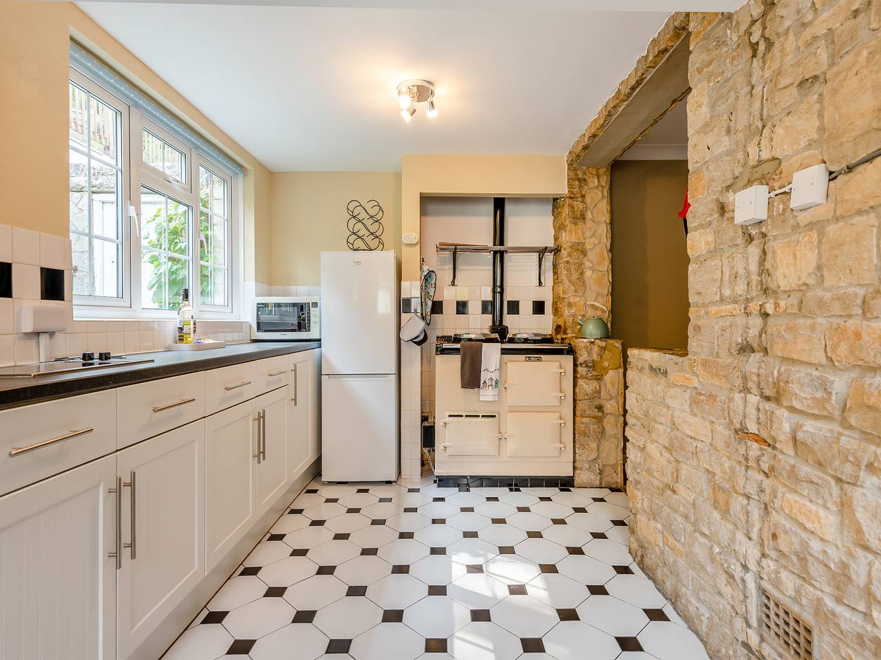 The Retreat Lulworth in Lulworth Cove, Dorset