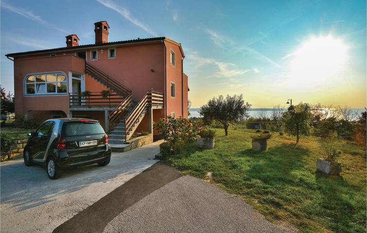 Gîte pour 5 personnes, avec terrasse à Portoroz - 3