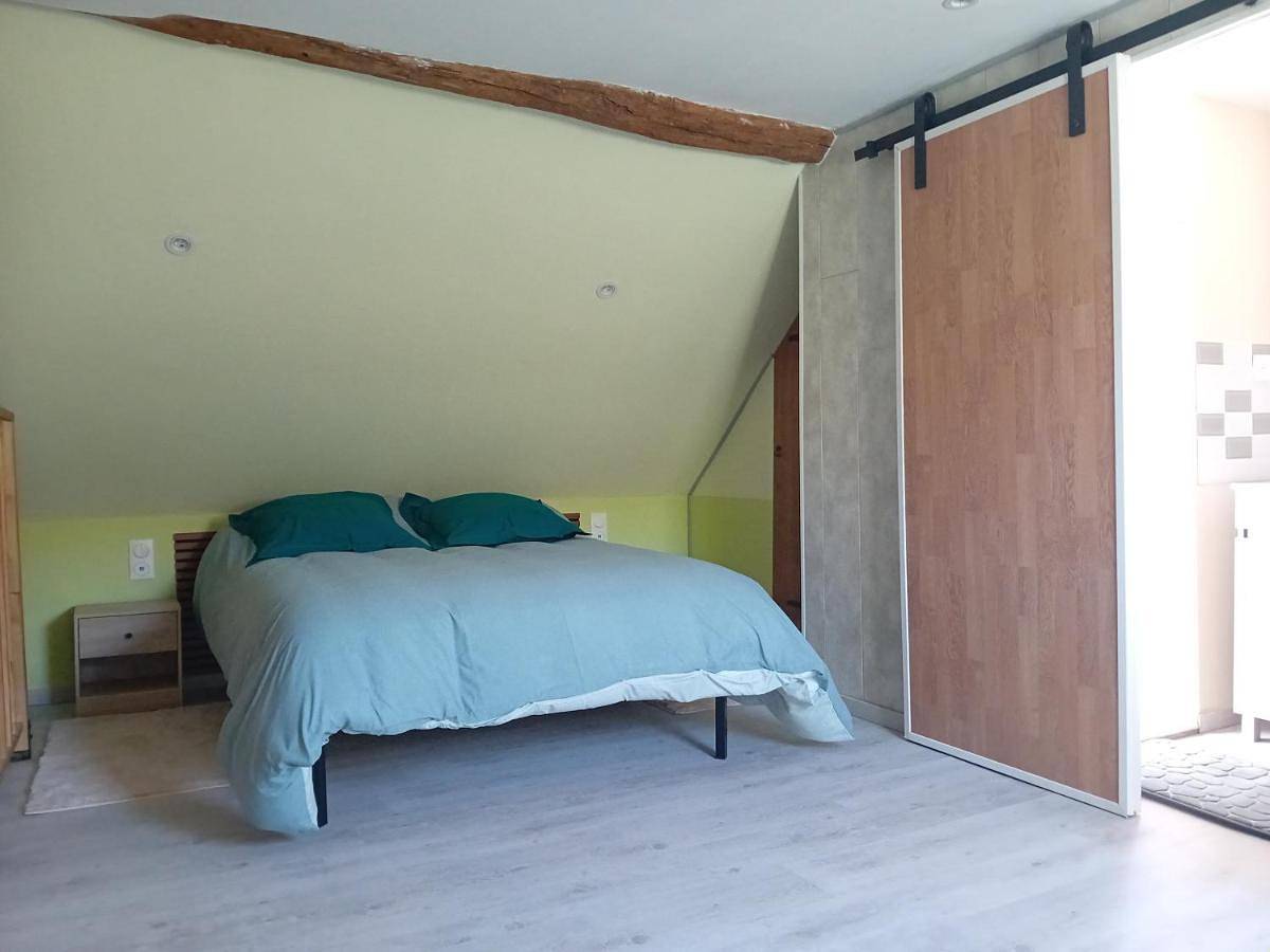 One-Bedroom House in Veuves, Région de Blois
