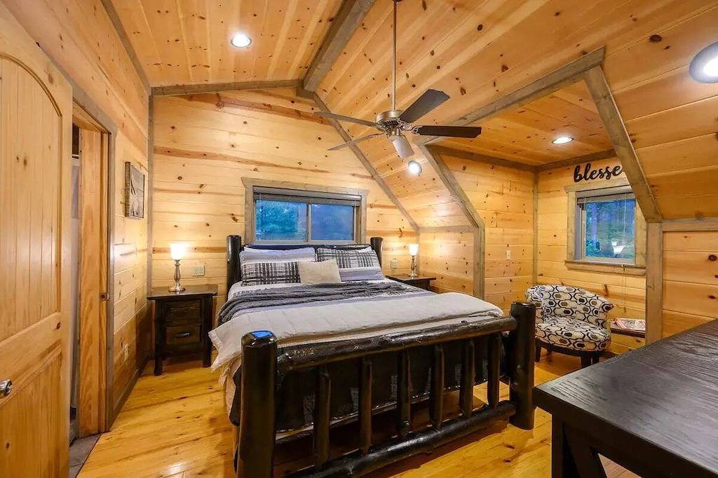 Stonewood Luxury 2 Master Br Cabin - Family Fun Great Memories Perfect Location! in Broken Bow, Broken Bow Lake