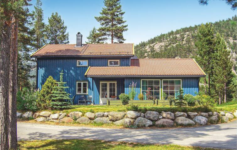 Ferienhaus für 10 Personen, mit Pool und Seeblick sowie Sauna und Terrasse, mit Haustier - 1