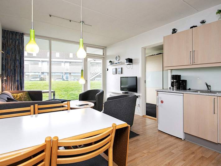 Ferienwohnung für 6 Personen, mit Kinderpool und Sauna sowie Pool und Terrasse, kinderfreundlich in Ringkøbing-Skjern