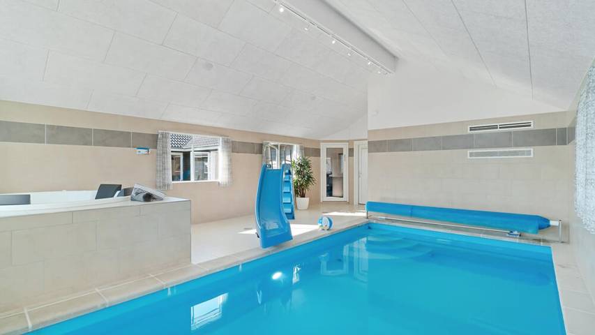 Ferienhaus für 20 Personen, mit Terrasse und Garten sowie Sauna in Olpenitz - 4