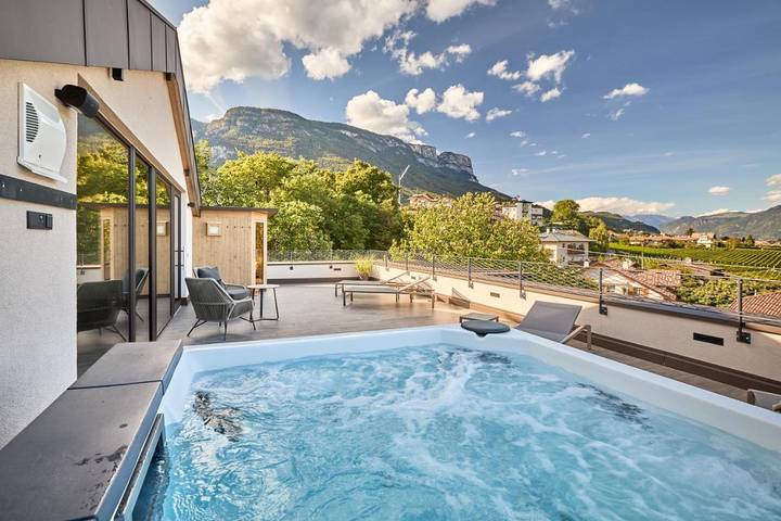 Hotel für 2 Personen, mit Whirlpool und Pool sowie Garten und Sauna
