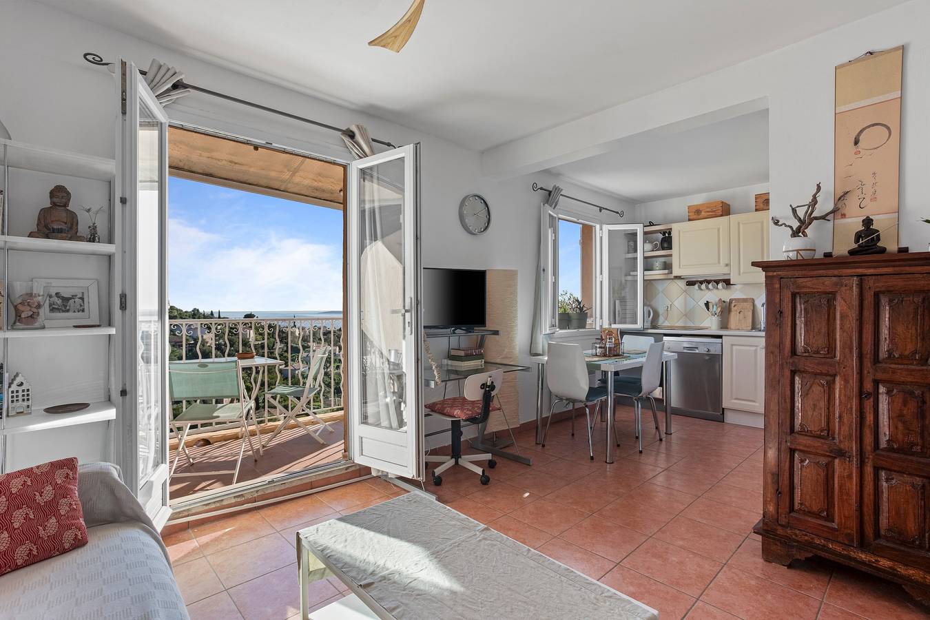 Ganze Wohnung, Apartment 'Chez Skadi' mit Gemeinschaftspool und Wlan in Roquebrune-sur-Argens, Mittelmeerküste (Frankreich)