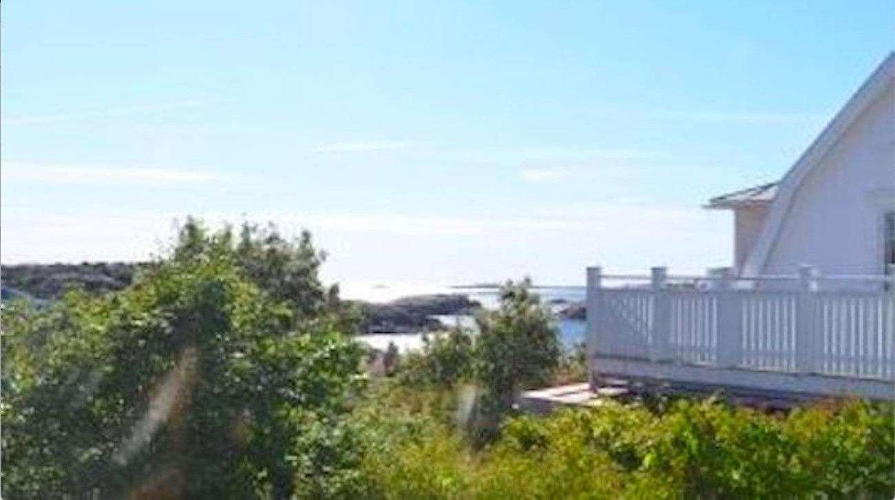 Ferienhaus mit Meerblick in Lysekils beliebtestem Viertel Gamlestan in Rinkenäs, Norra Västkusten