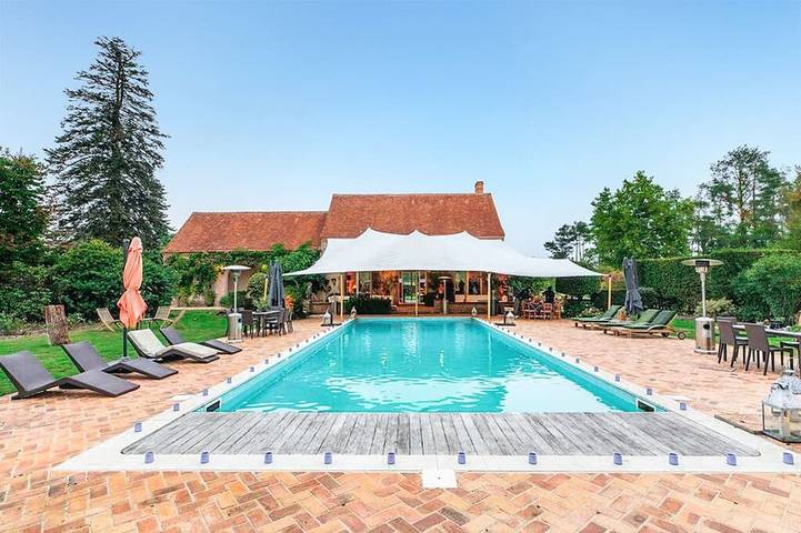 Location de vacances pour 12 personnes, avec Terrasse et Jardin à Villeherviers