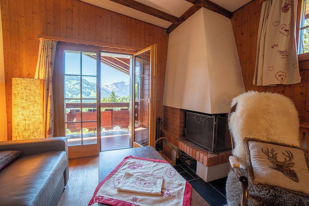 Appartement entier, L'appartement est situé à la Barboleuse à 150m. env. de la piste de ski Croix-de-Chaux - Gryon relia in Gryon, Alpes Vaudoises