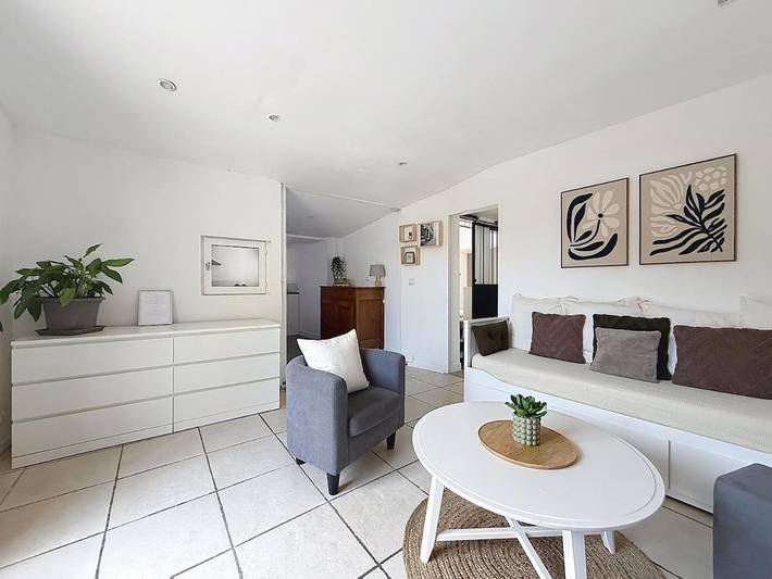 Gîte pour 5 personnes, avec Terrasse dans Communay