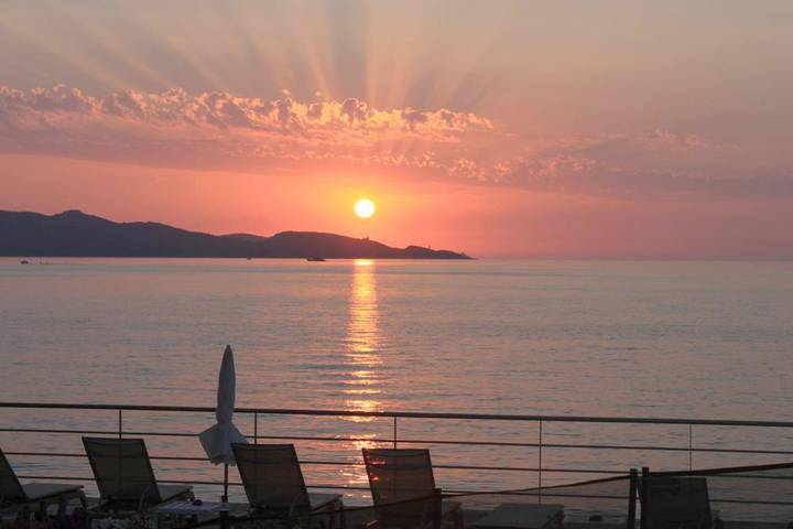 Hôtel pour 2 personnes, avec Terrasse ainsi que Jardin et Piscine à Saint-Florent