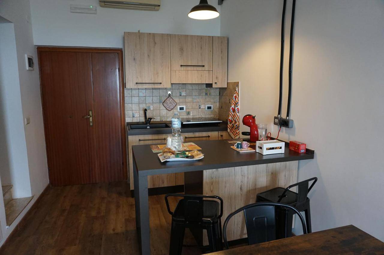 Appartamento intero, Holiday Home in Guidonia Montecelio, Provincia di Roma