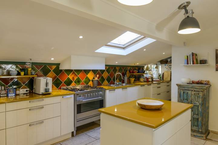 Location de vacances pour 12 personnes, avec balcon ainsi que jardin et piscine, adapté aux familles à Mérindol - 4