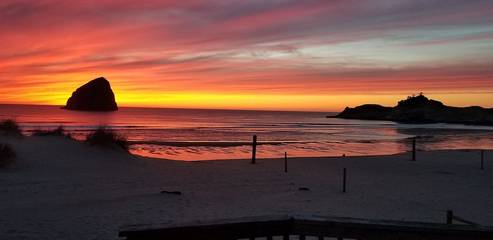 Vacation Home for 11 Guests in Pacific City, Oregon Coast, Picture 3