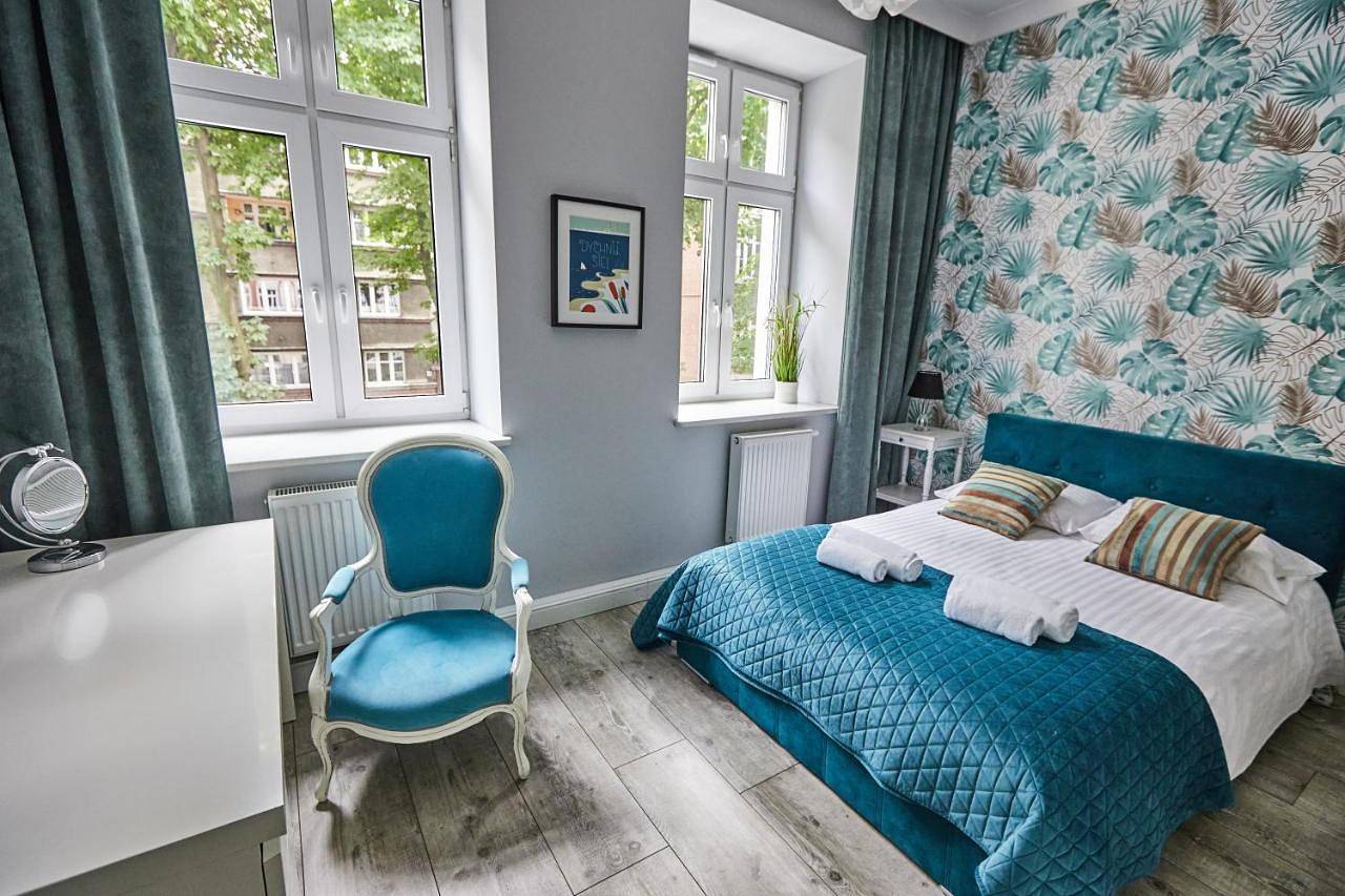 Cały apartament, Niebieski Apartament De Lux dla 4 osób Chorzów Katowice in Chorzów, Śląsk