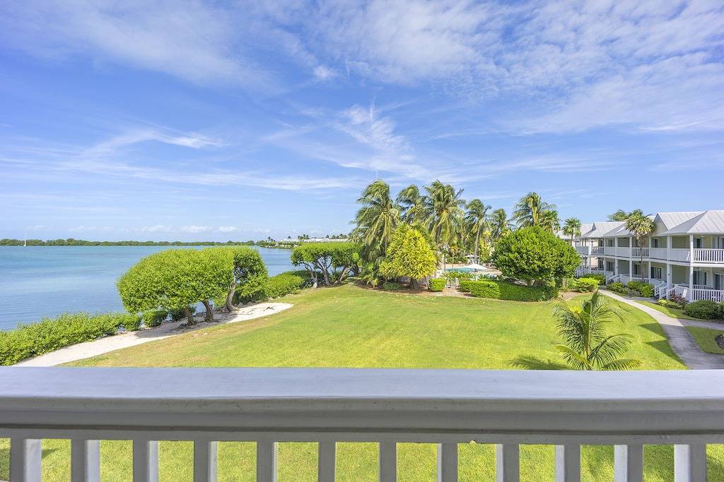 Waterfront Duck Key Villa - Sleeps 6 in Duck Key, Monroe County