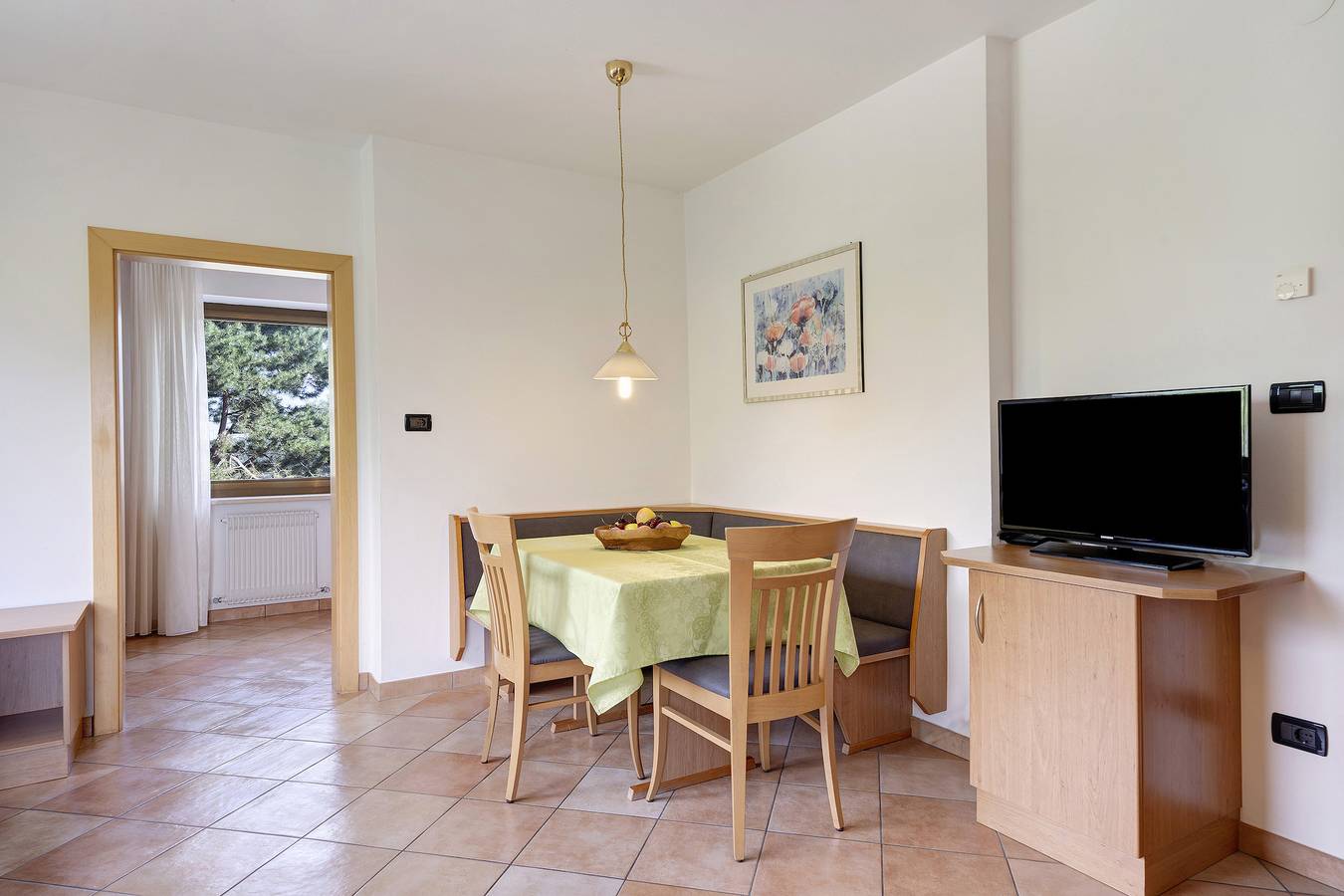 Ganze Wohnung, Ferienwohnung "Weinsepphof 6" mit Bergblick, Pool, Wlan, Garten & Balkon in Mitterlana, Lana