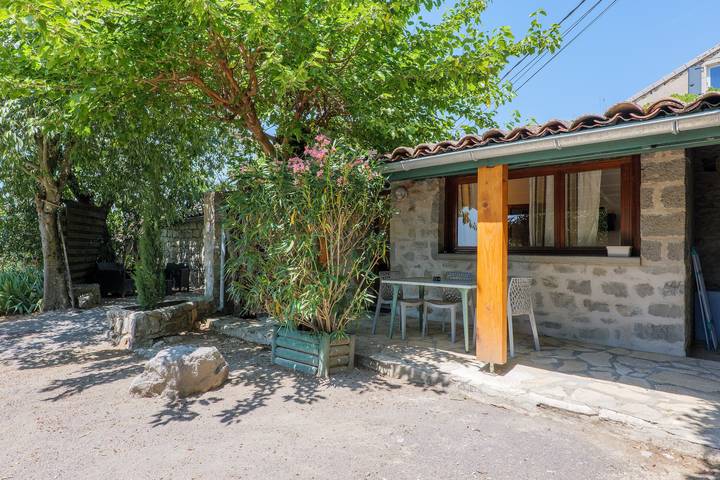 Club vacances pour 3 personnes, avec Jardin et Bassin pour enfant en Ardèche