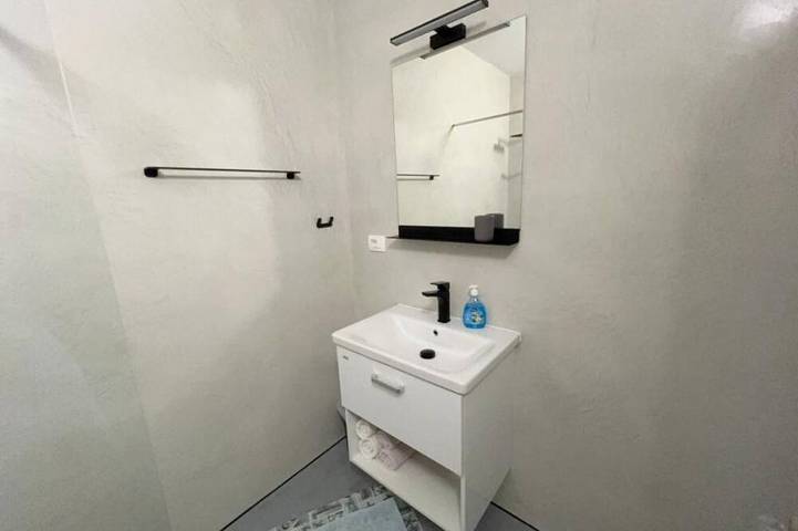 Ganze Wohnung, One bedroom apartment with sea view (2) in Dubrovnik-Neretva