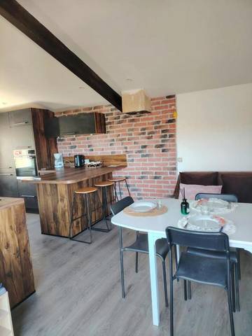 Location de vacances pour 4 personnes, avec vue et terrasse à Vieille-Brioude