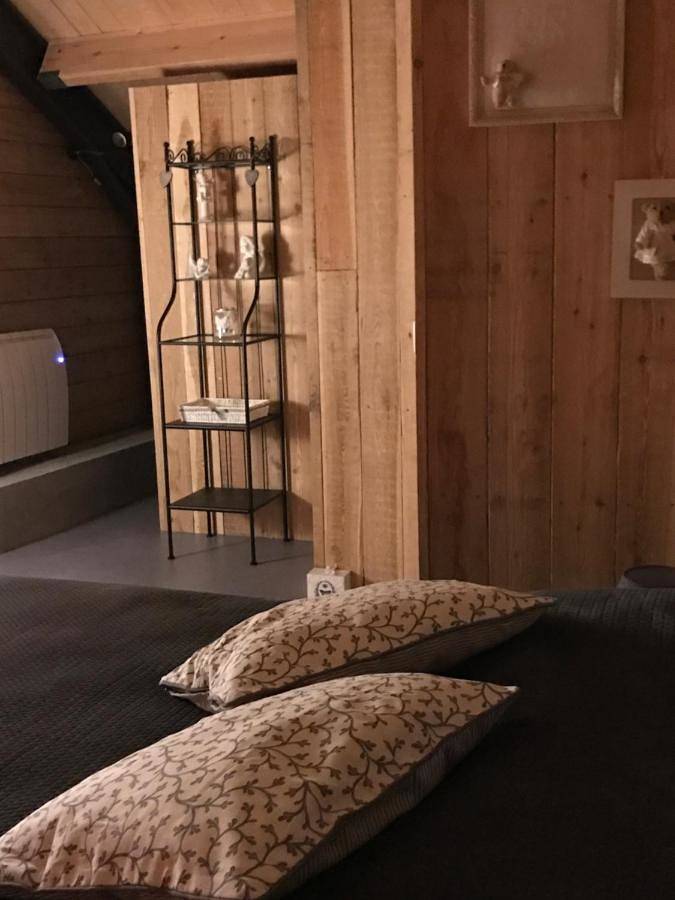 Location de vacances pour 2 personnes, avec jardin et piscine ainsi que sauna et vue, animaux acceptés dans Parc naturel régional des Ardennes - 3