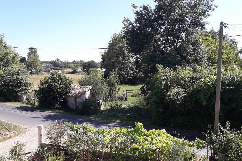 Les 3 notes de mérotte L' escale tables d'hôte, free breakfast in Coutras, Libourne e dintorni