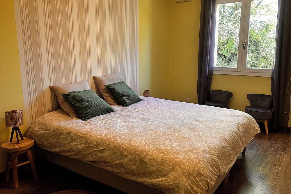 Stunning Villa—Extra-Large Pool—Air Conditioning—Fireplace—Large Garden in Gaillac, Albi region