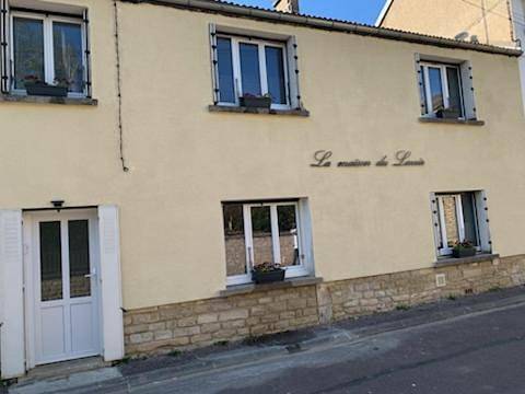 La maison du lavoir in Fain-lès-Montbard, Région de Montbard