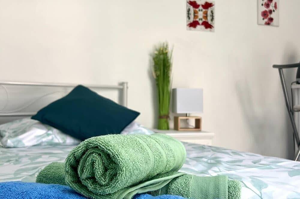Entire apartment, Casa 4 Saisons - Studio - Piscine/Jardin - Proche centre-ville in Brive-la-Gaillarde, Brive-la-Gaillarde region
